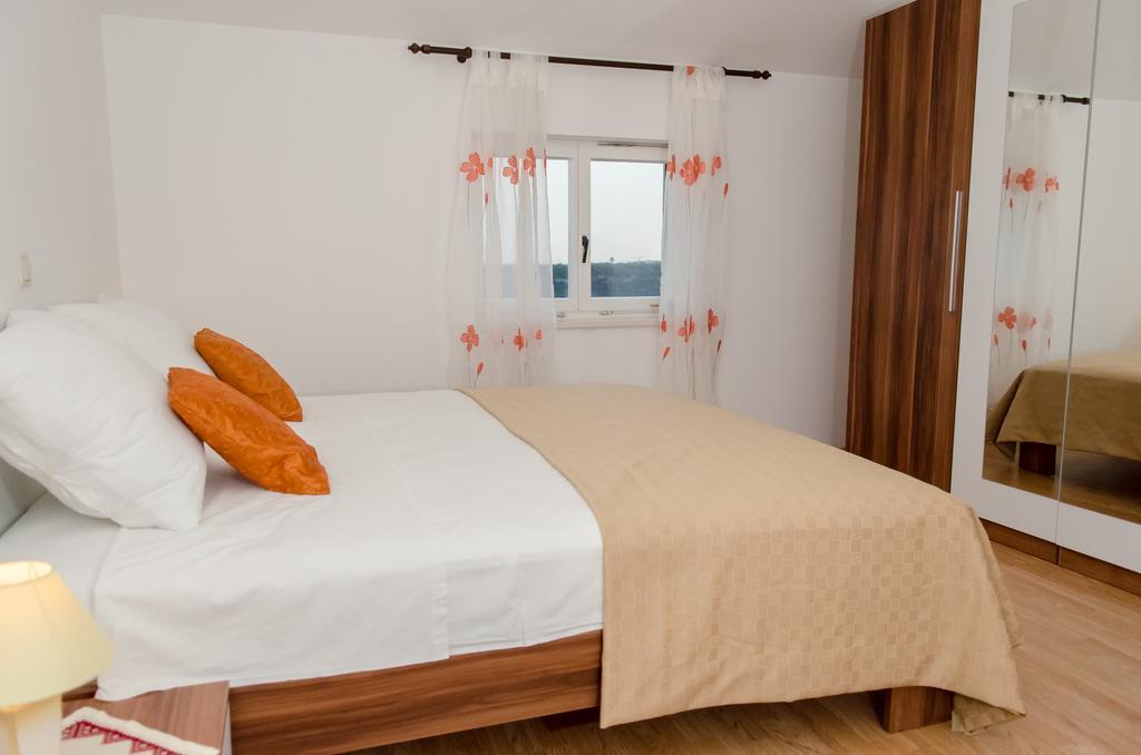 Olive Garden Apartments Cilipi Phòng bức ảnh